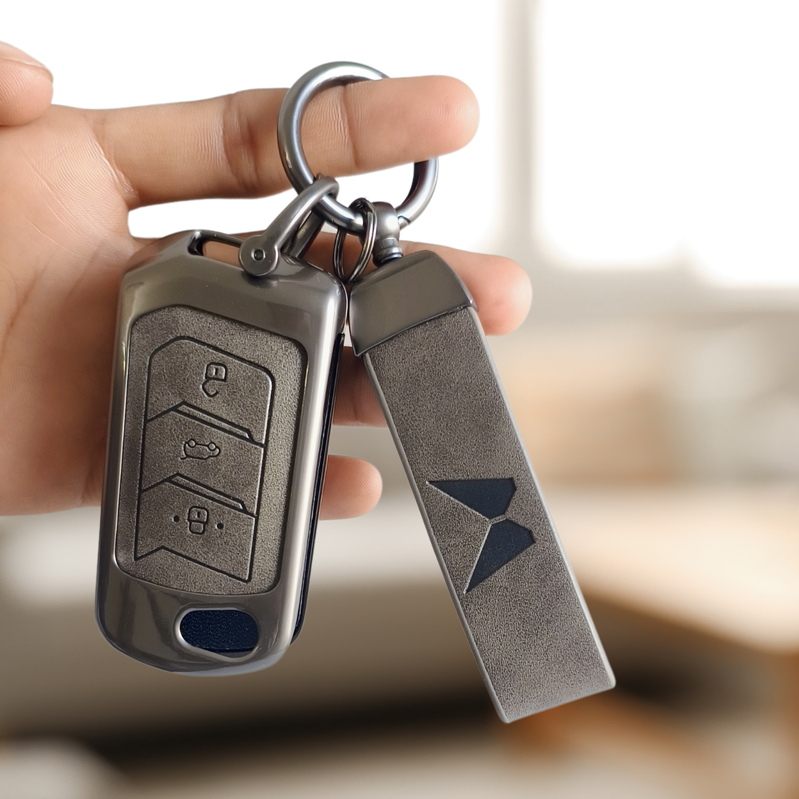 Metal Leather Key Cover For Mahindra Scorpio, XUV 300, Marazzo, XUV 700, 3XO, XUV 400 EV, Bolero, Thar, TUV 3 & Thar Roxx | 3 Button Flip Key